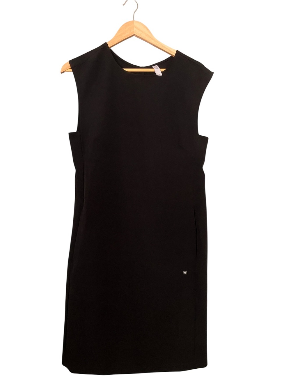 Fig Black Sleeveless Shift Dress